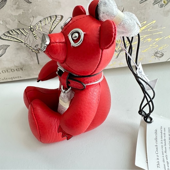 Coach Red Leather Bear Bag Charm Collectable Style CP369 - Picture 6 of 11